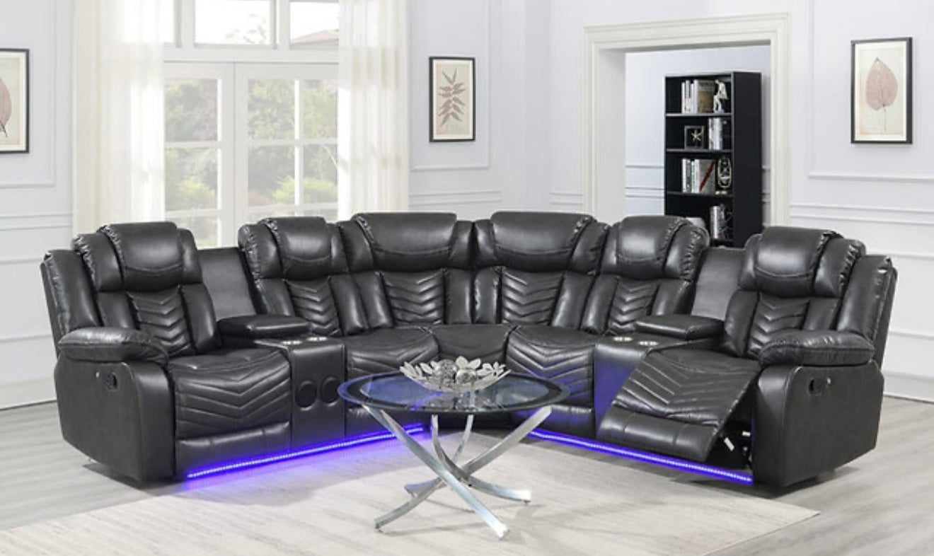 Lucky Charm Sectional (Grey) (NE)