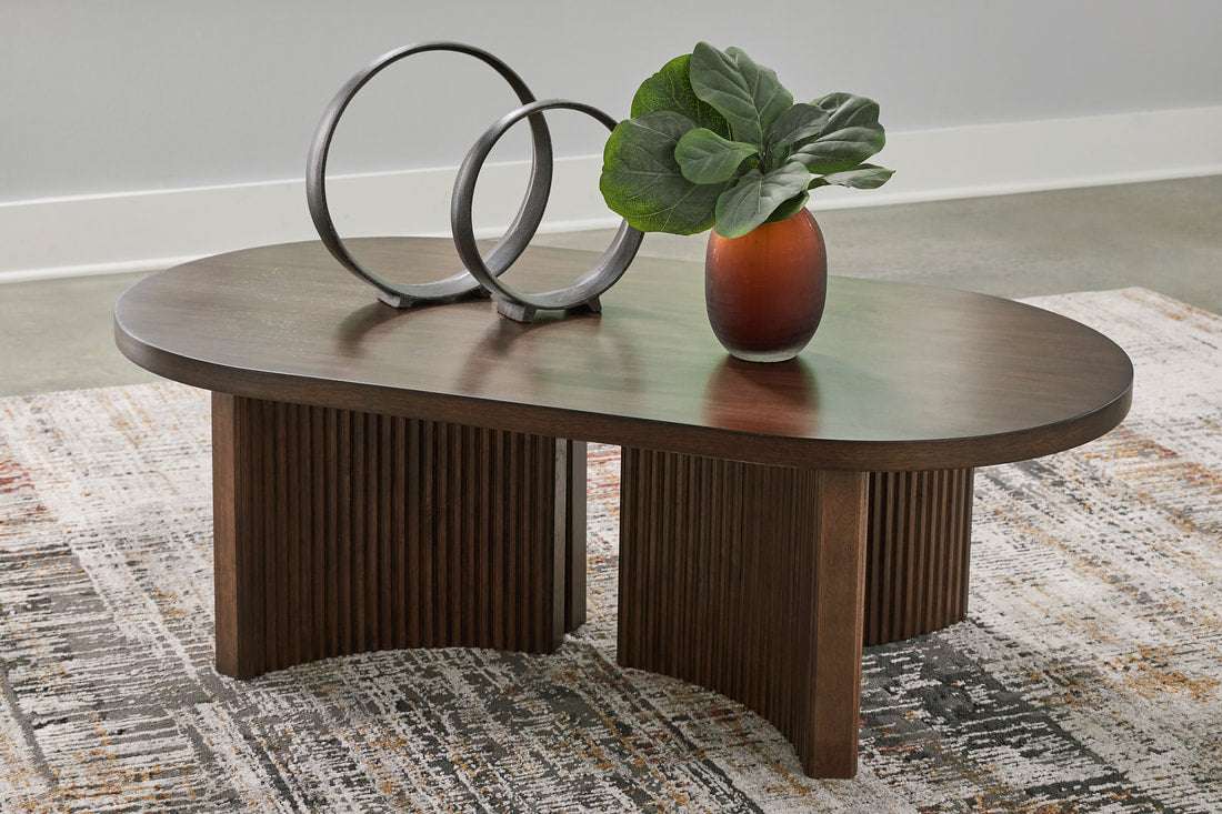 T689 - Cocktail Table (HH)