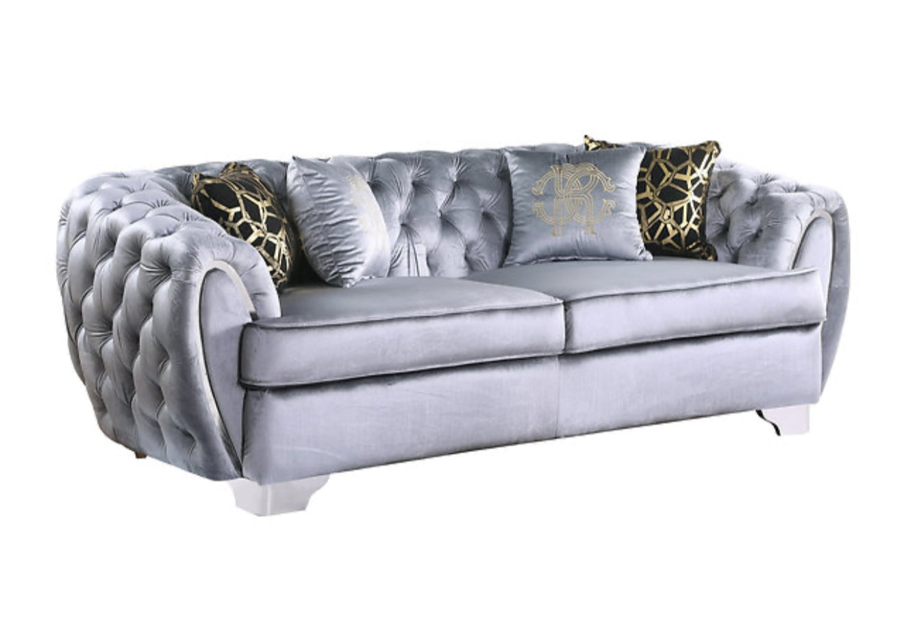 Mila (Grey) (NE)