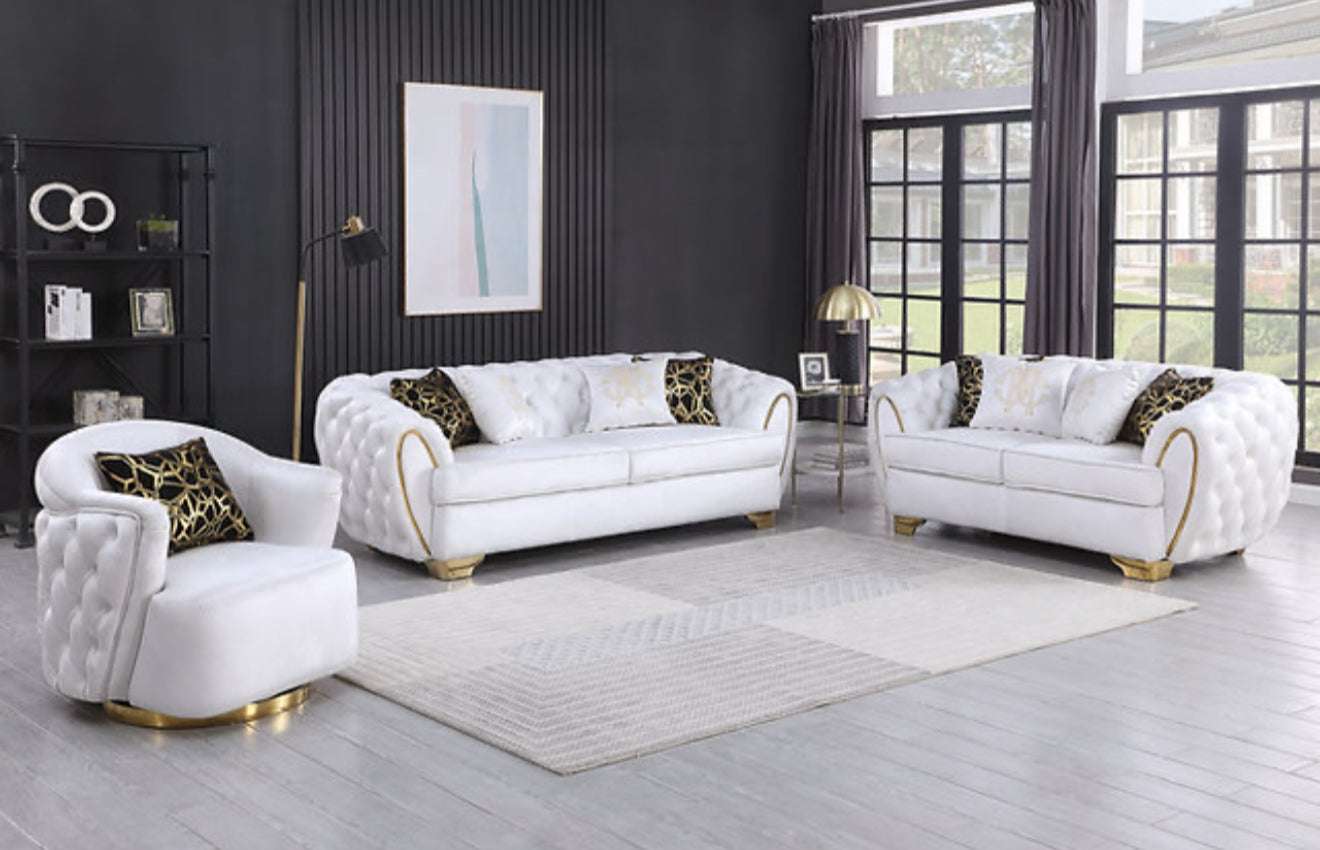 Mila (White) (NE)
