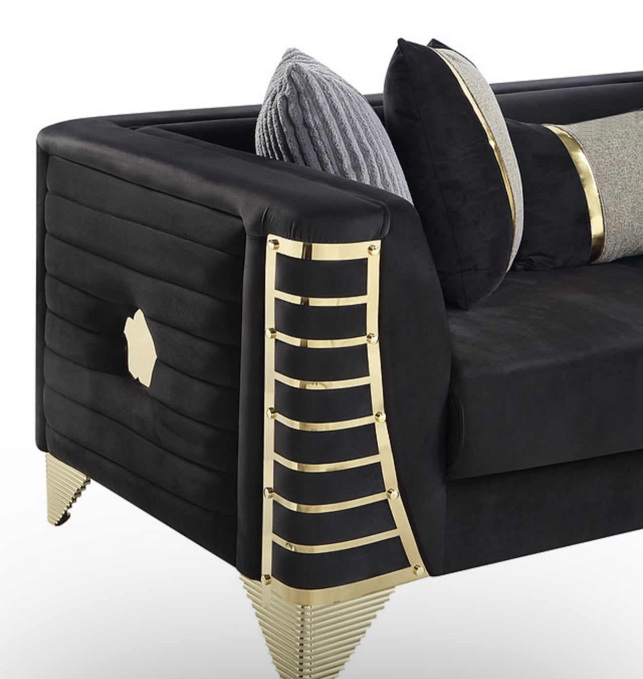 Donovan (Black) - Sectional (NE)