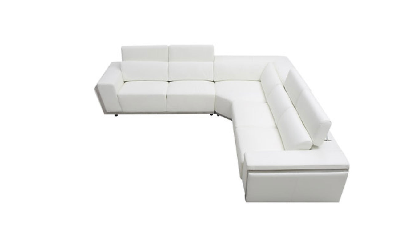 Domo Sectional (White) (NE)