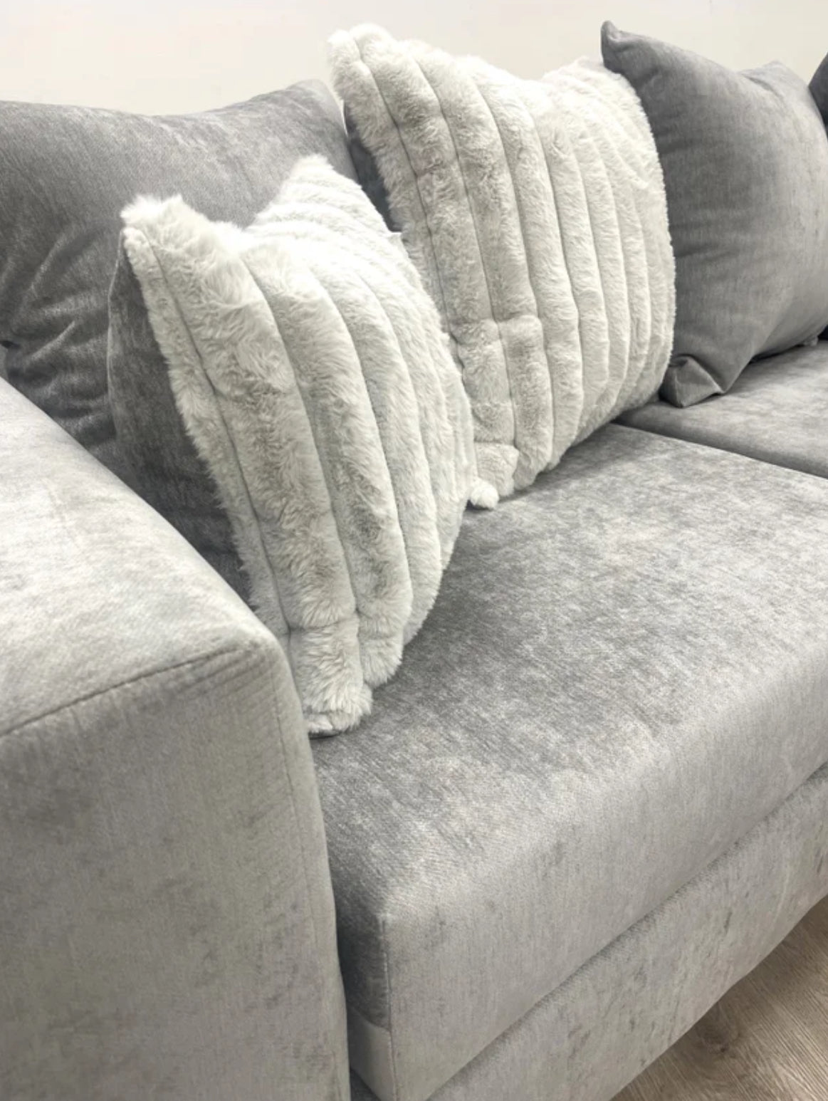 SILVER Sectional (HH)