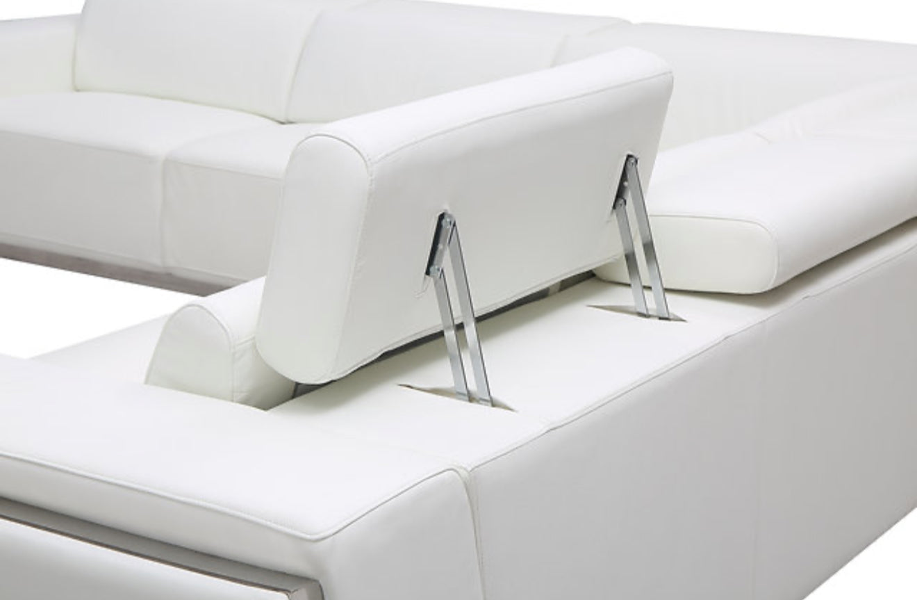Domo Sectional (White) (NE)