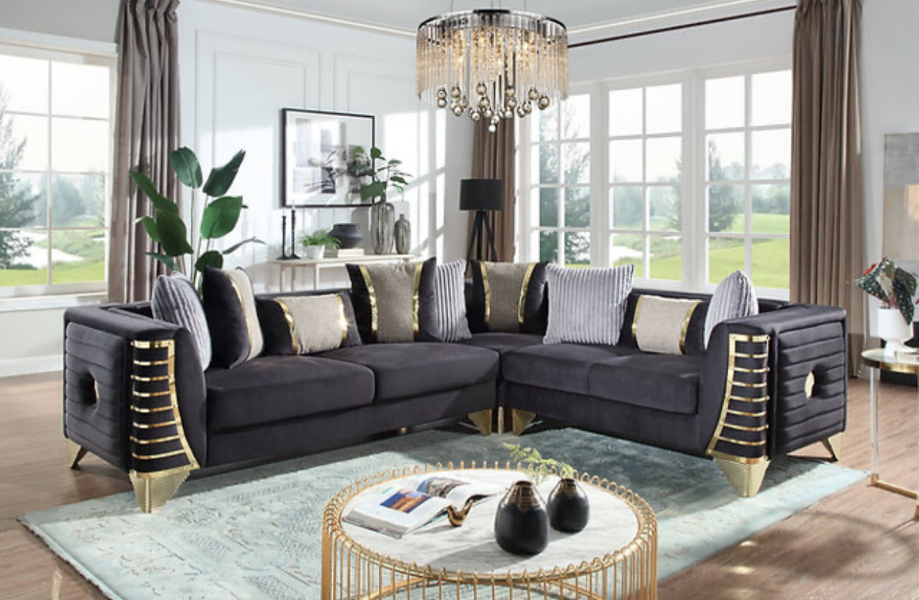 Donovan (Black) - Sectional (NE)