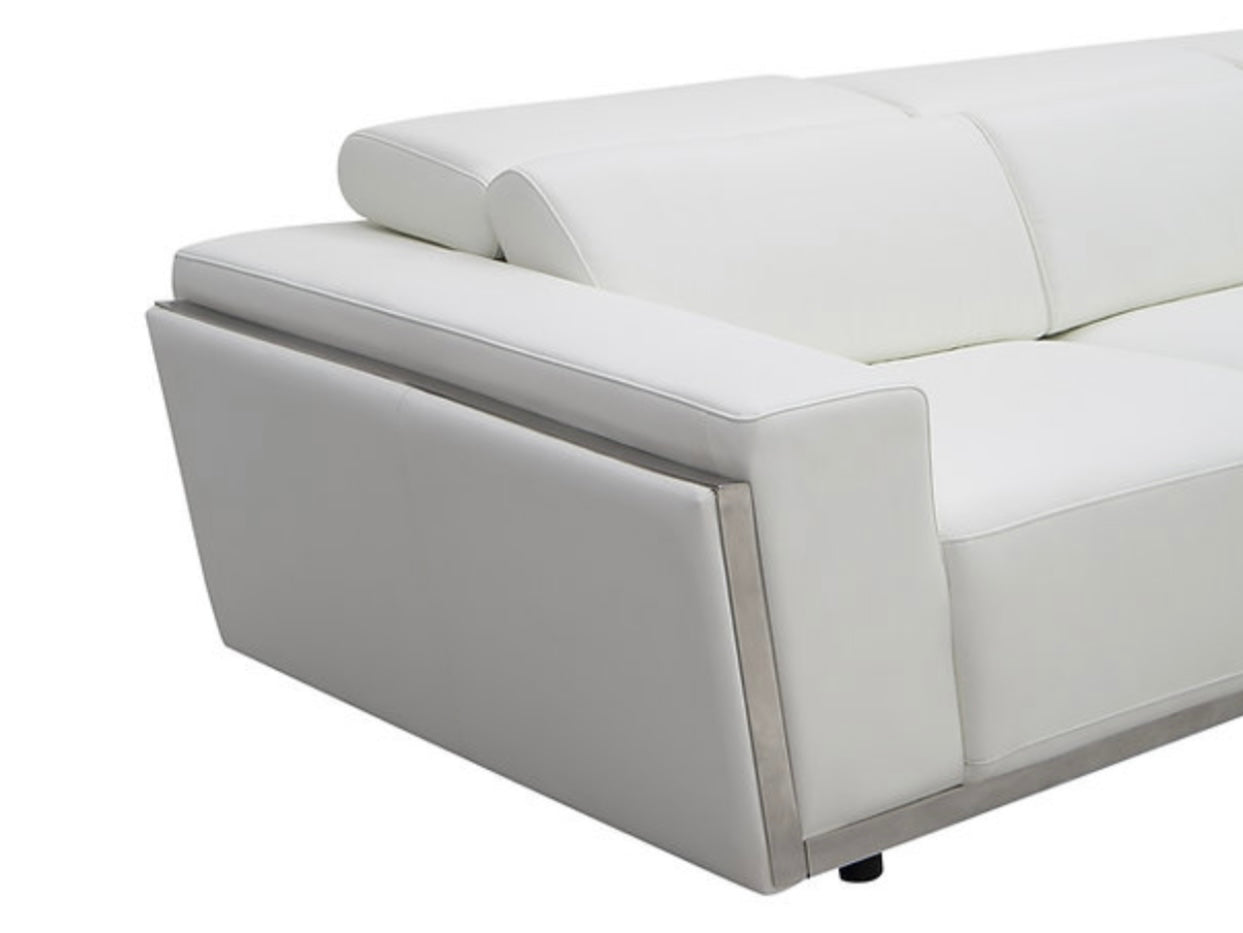 Domo Sectional (White) (NE)