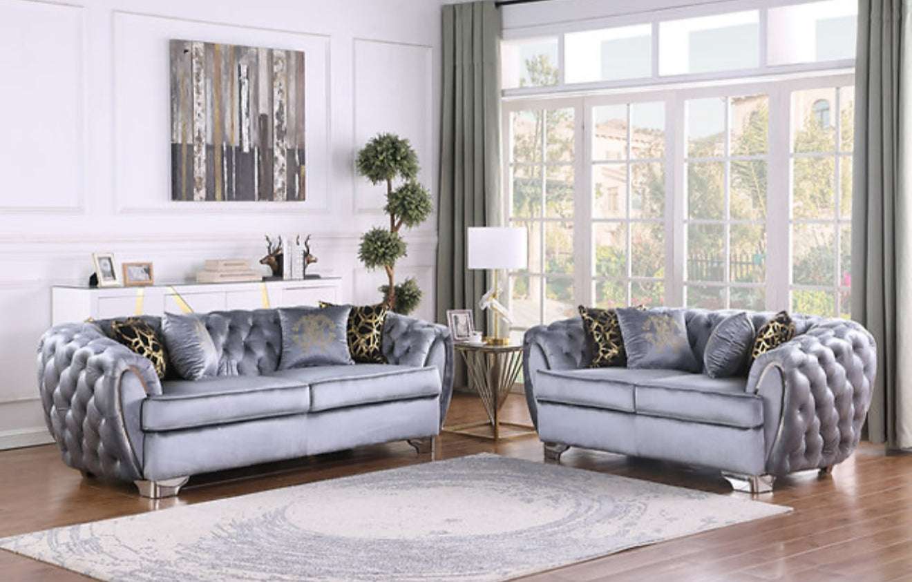 Mila (Grey) (NE)