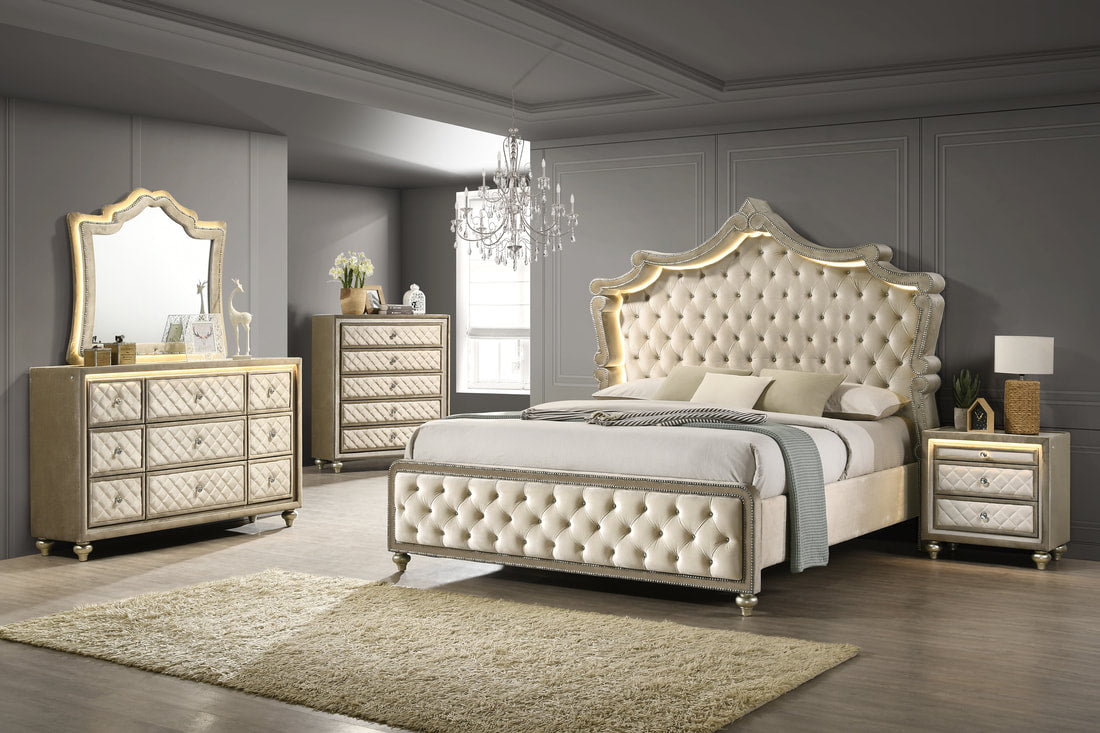 Kingdom 4PC OR 5PC Set - Queen, King (HH)