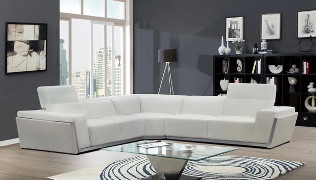 Domo Sectional (White) (NE)