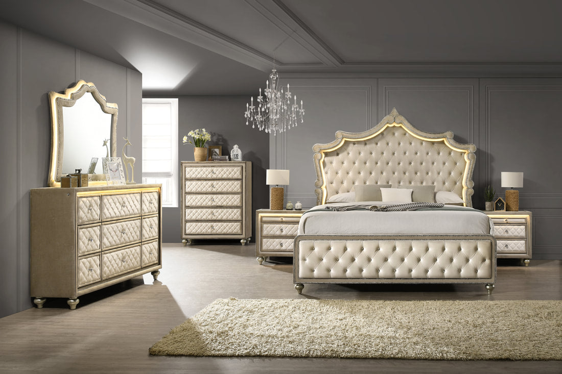 Kingdom 4PC OR 5PC Set - Queen, King (HH)