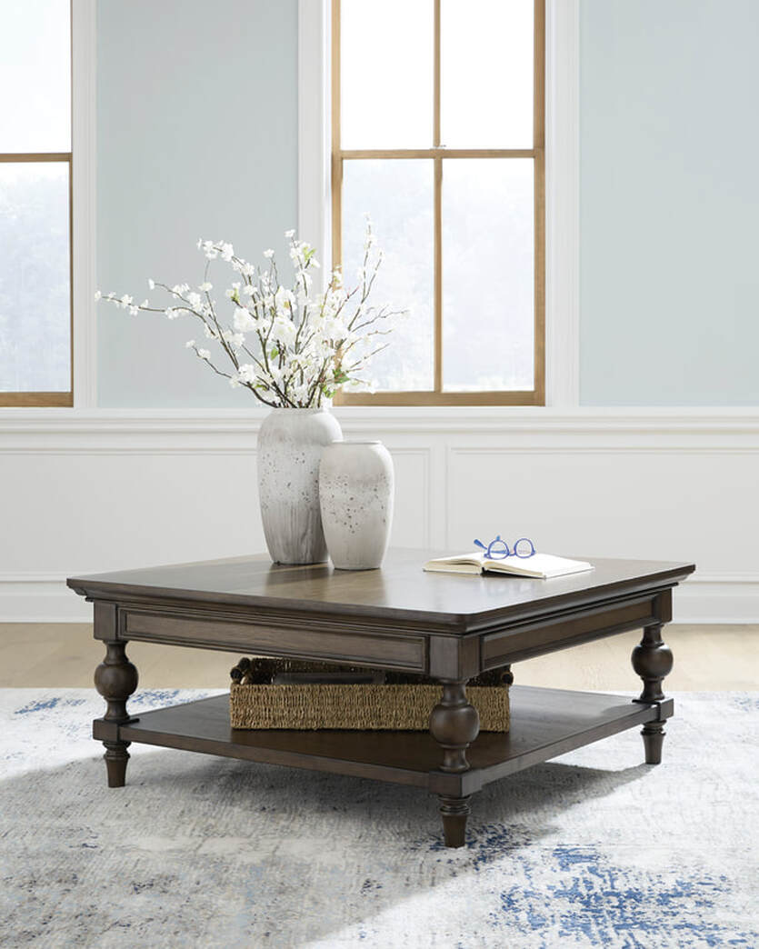 T694-8 - Cocktail Table (HH)