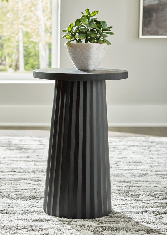 A4000603 Accent Table (HH)