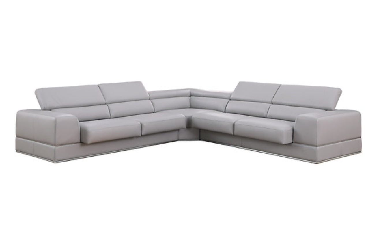 Pella Sectional (LT. Grey) (NE)