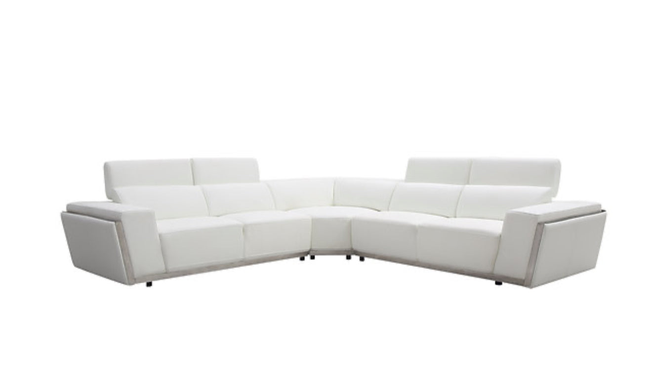 Domo Sectional (White) (NE)
