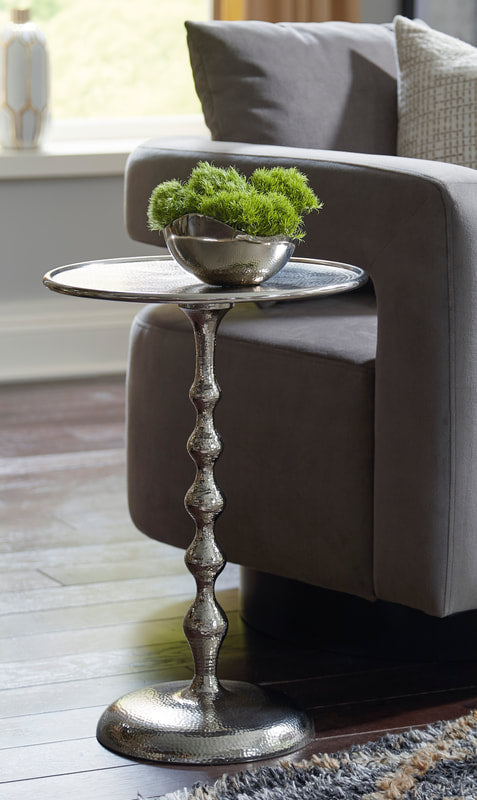 A4000321 - Accent Table (HH)