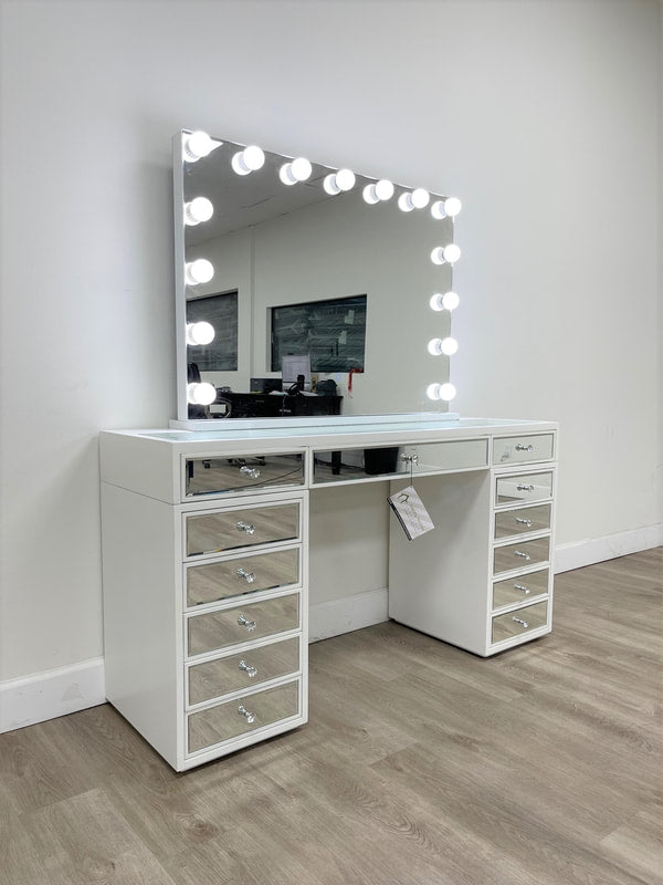 Hollywood Vanity (HH)