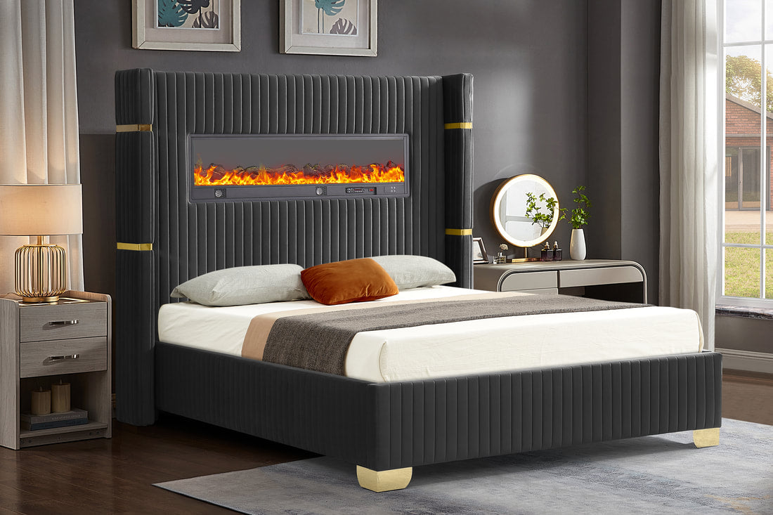 Romance Black Platform Bed (HH)